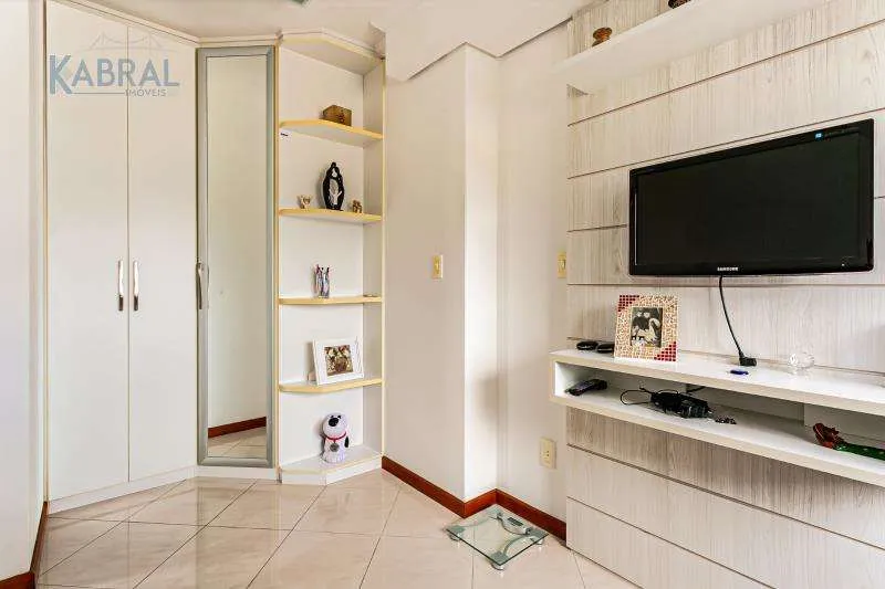 Ático dúplex amueblado con jacuzzi y BBQ compartidos — photo 25