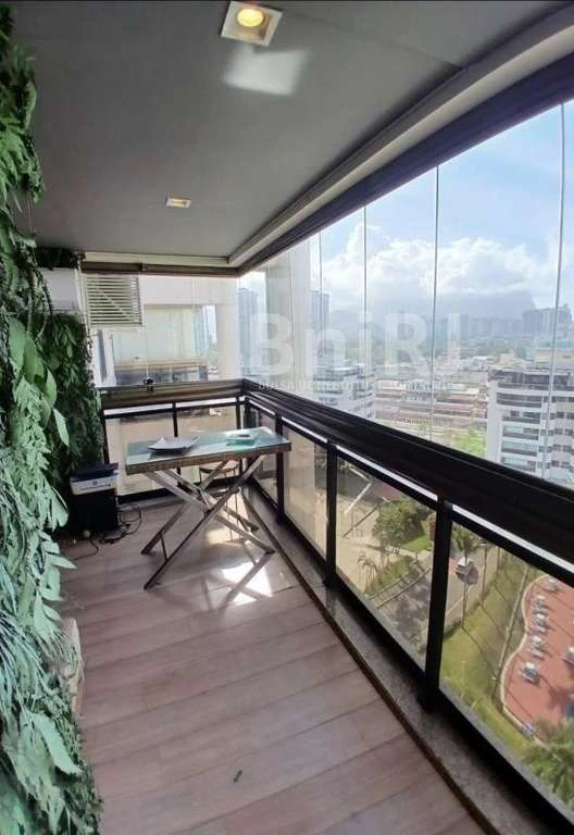 Apartamento de 2 dormitorios con balcón acristalado — photo 15