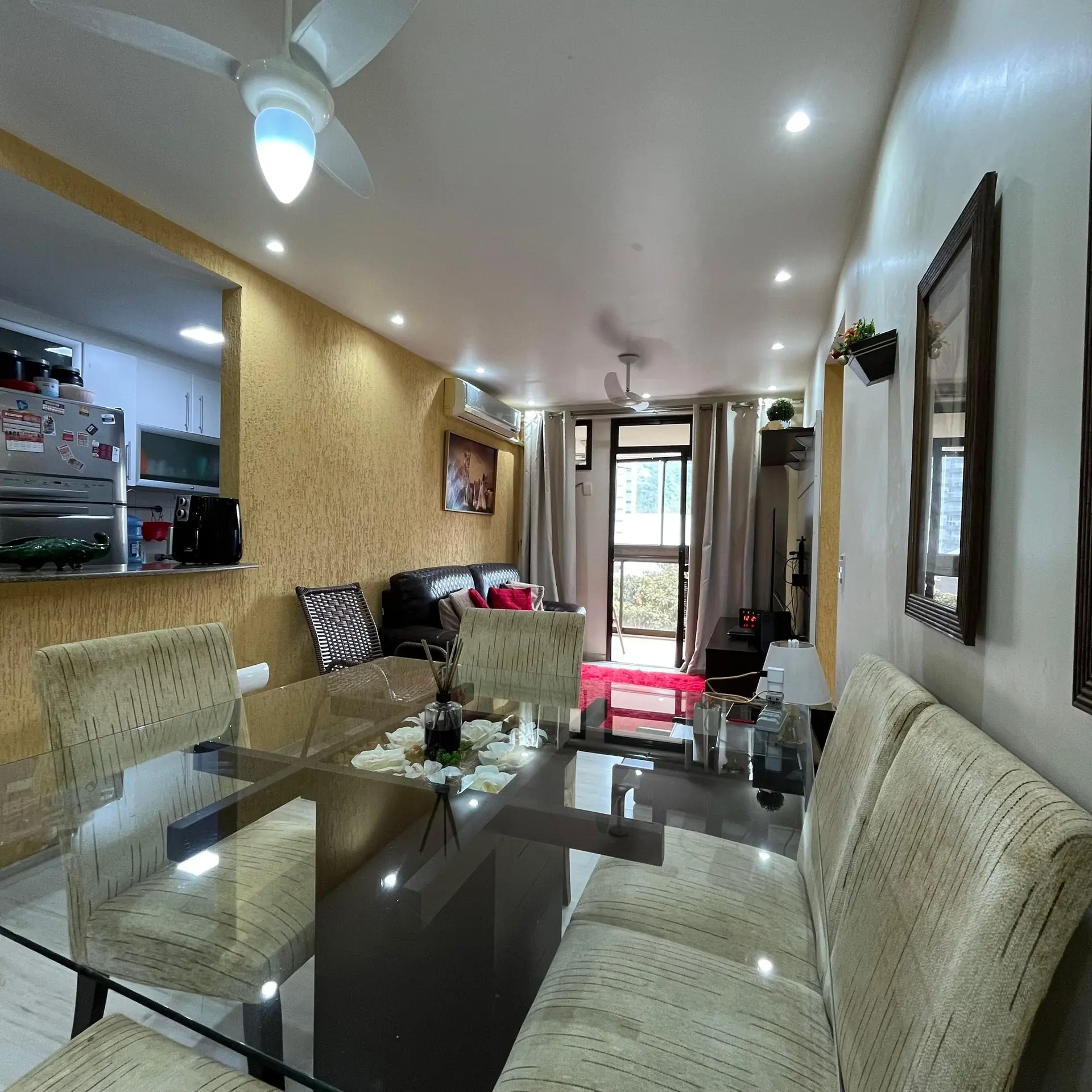 Apartamento mobiliado com 2 quartos e varanda envidraçada — photo 6