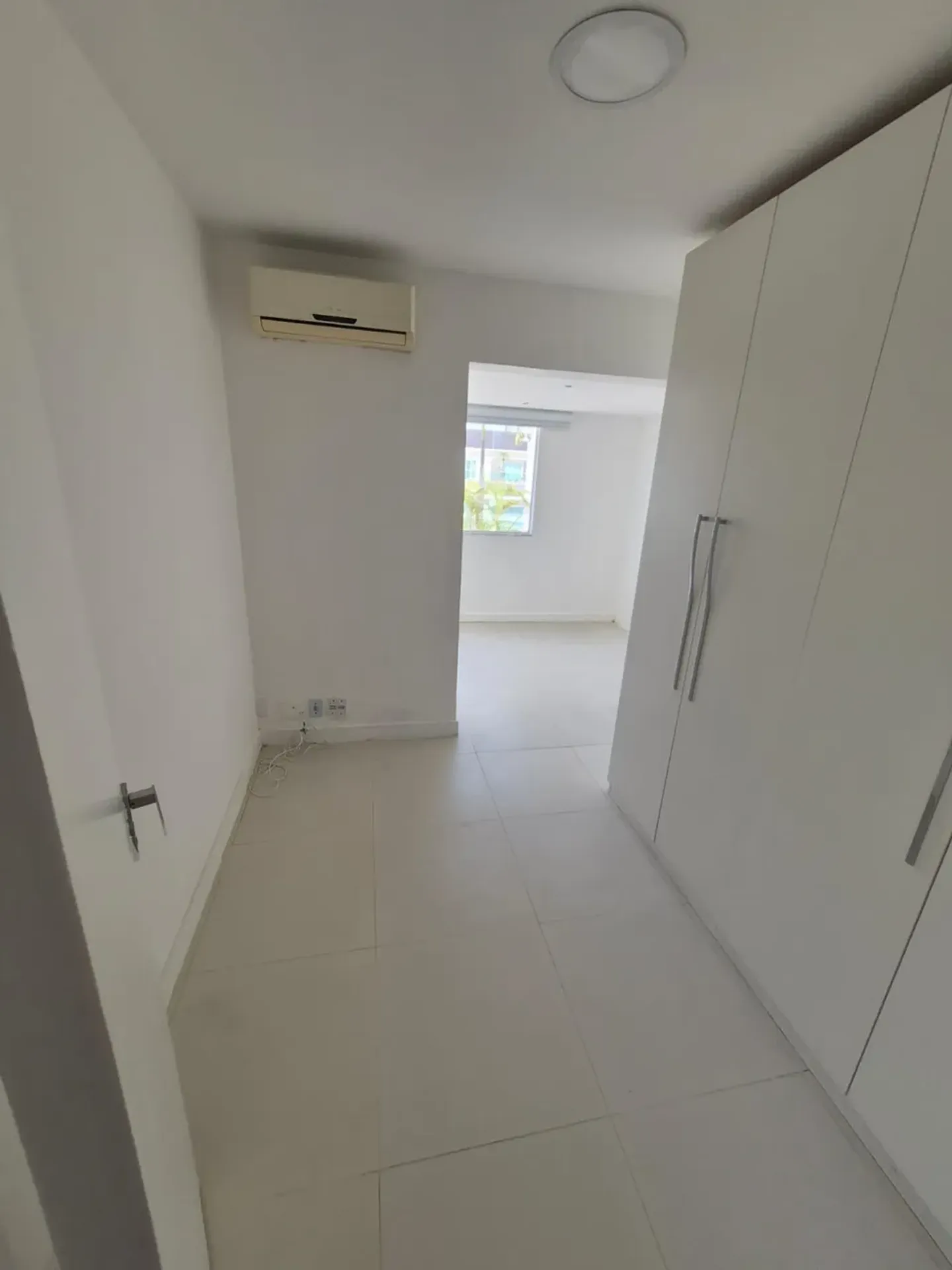 3-bedroom apartment with a walk-in closet — photo 16