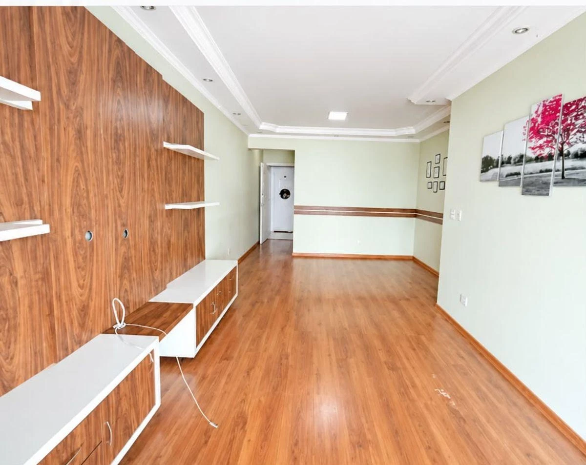 Furnished apartment, 90 m², with a walk-in closet — photo 10