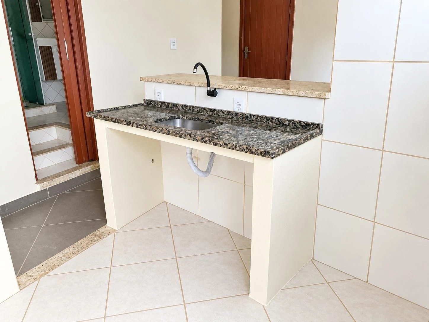 2-bedroom house, 1 with its own bathroom, 42 m²