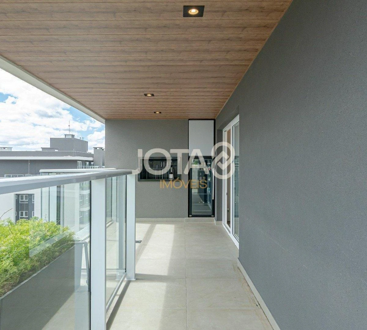 Floor-to-ceiling windows in a 3-bedroom apartment, 194 m² — photo 14