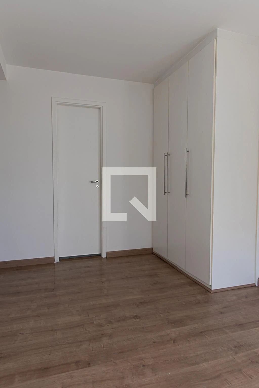 Apartment with 3 bedrooms, balcony and private BBQ — photo 37