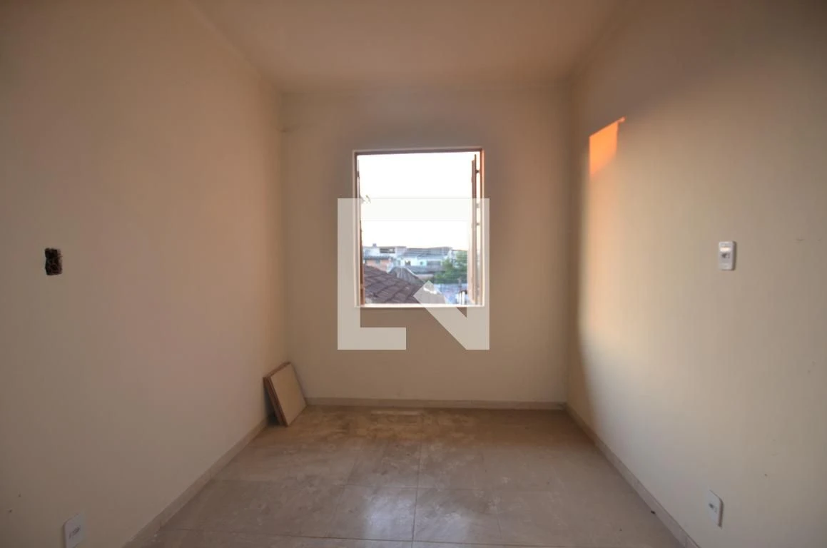 Unfurnished house with 1 bedroom and laundry area