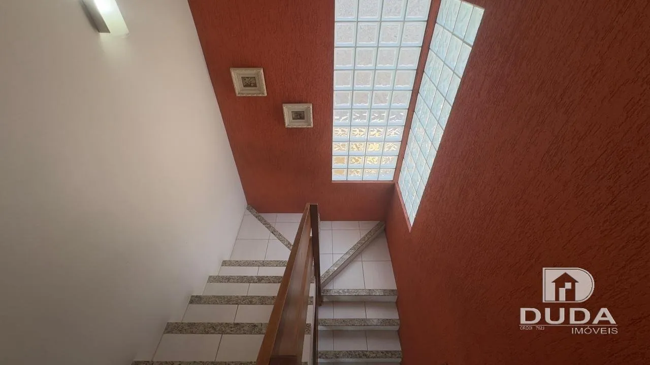 Casa con 3 dormitorios, 4 baños y jardín privado — photo 9