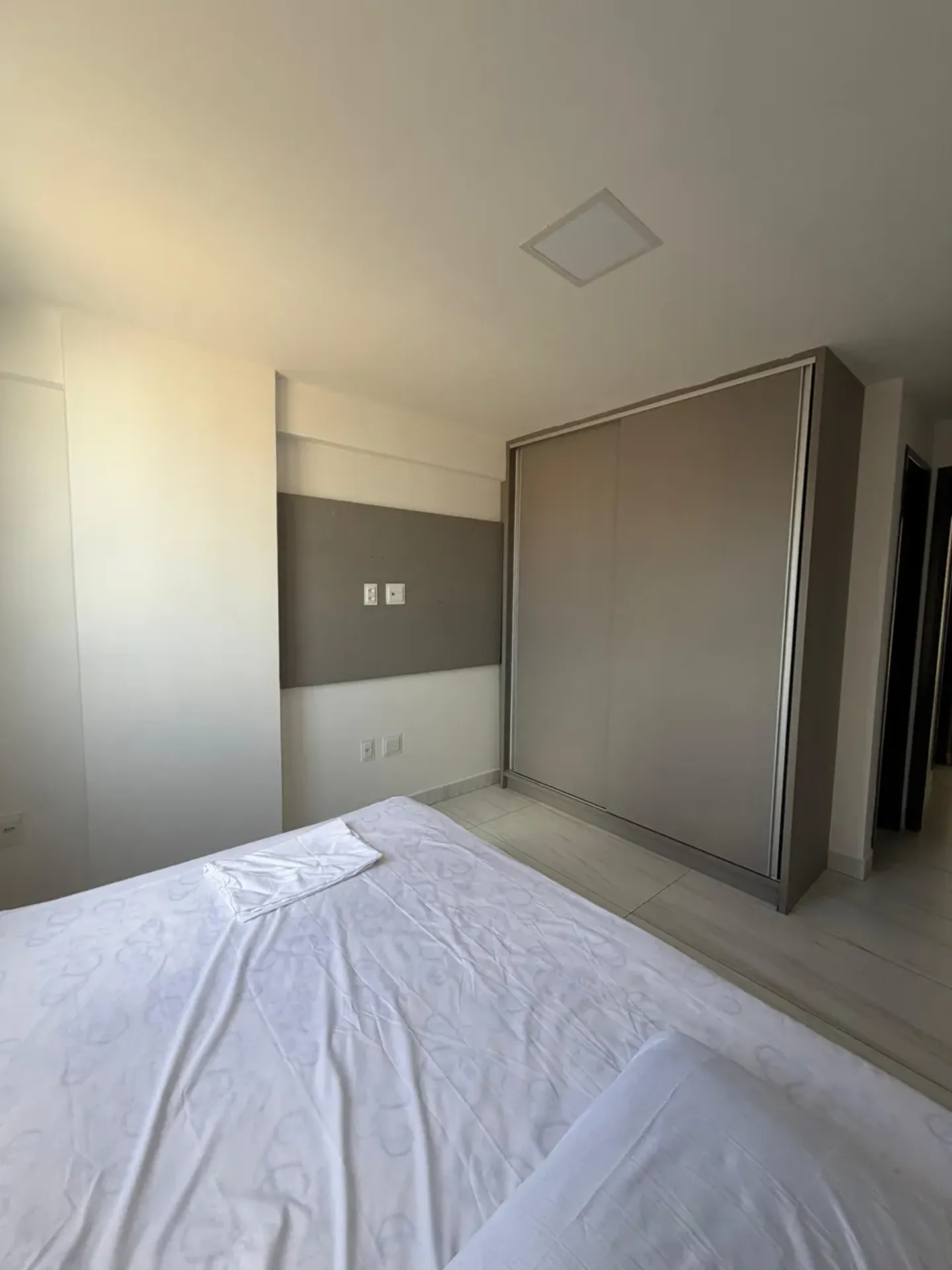 Furnished apartment with open-plan kitchen on the 9th floor — photo 13