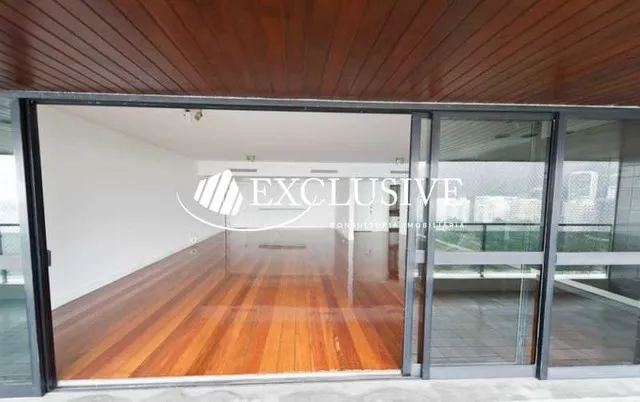 Residential apartment with 4 bedrooms and enclosed balcony — photo 7