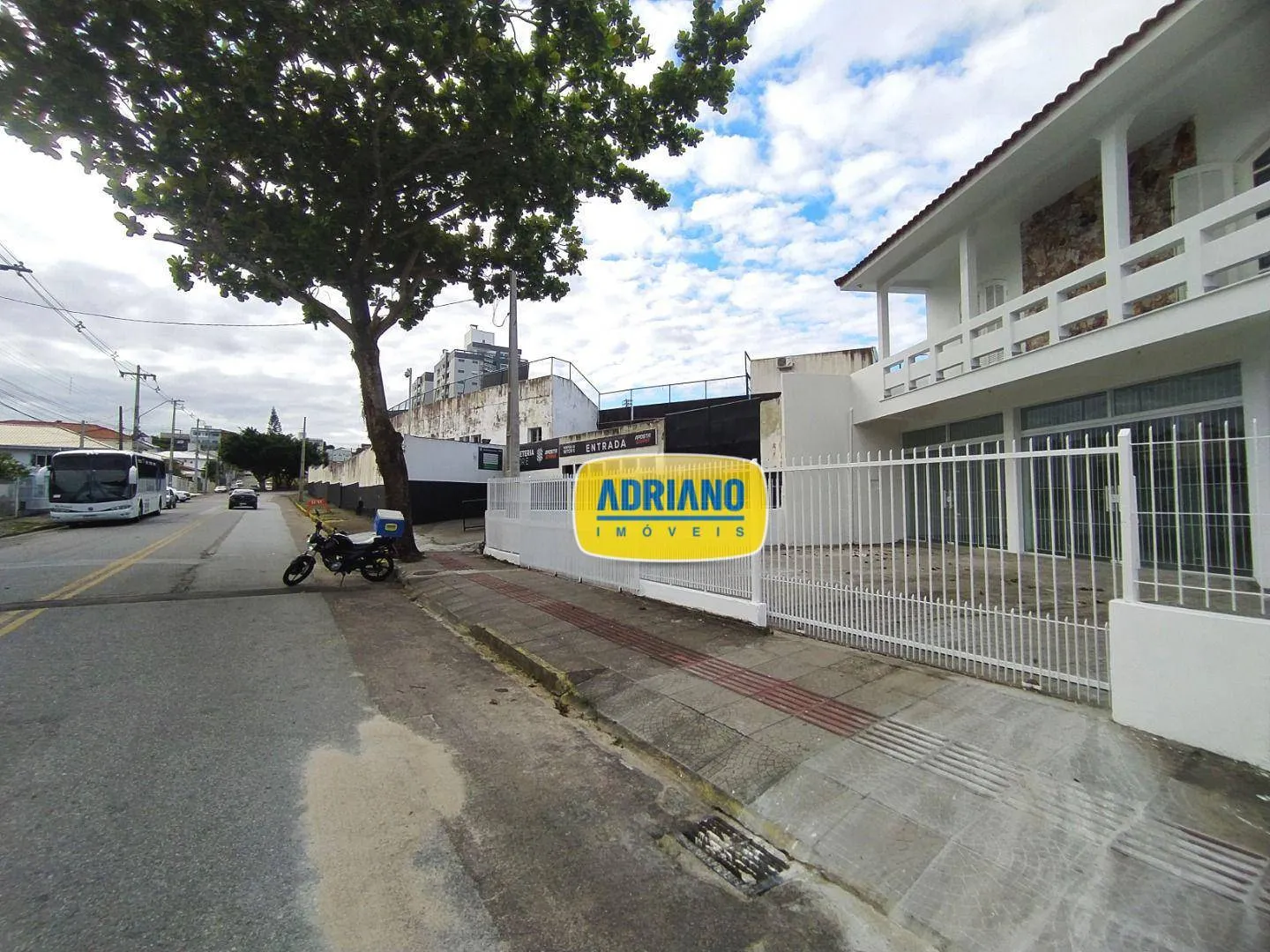 Casa sin muebles de 169 m² con parrilla en la terraza — photo 15