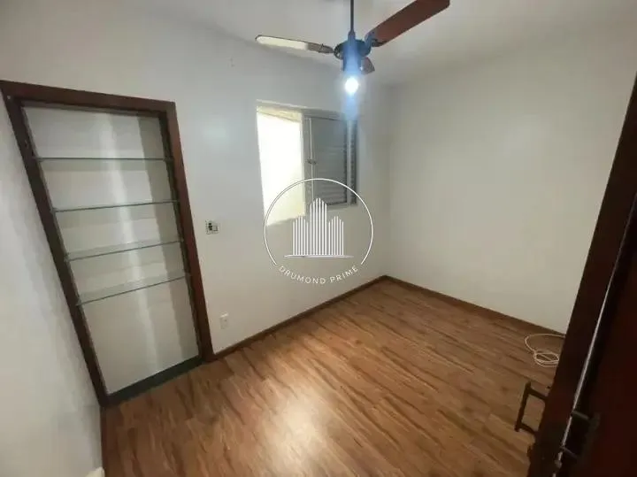 4-bedroom apartment in a building with a pool — photo 2