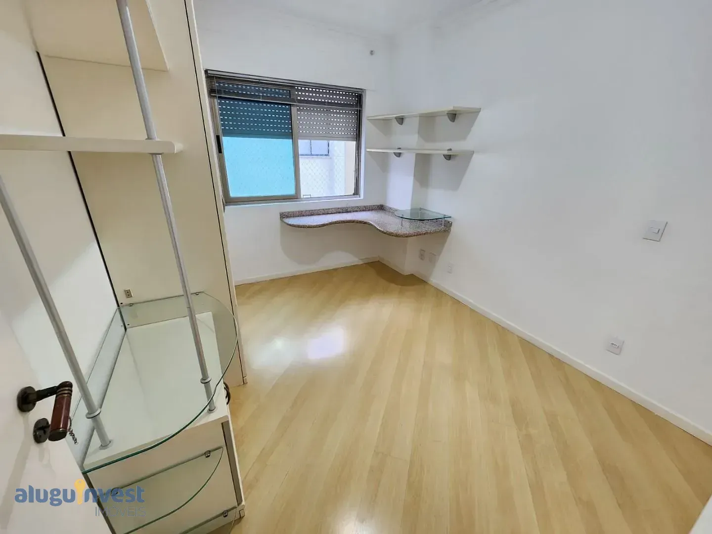 Квартира з 4 спальнями та 173,94 м² і балконом — photo 20