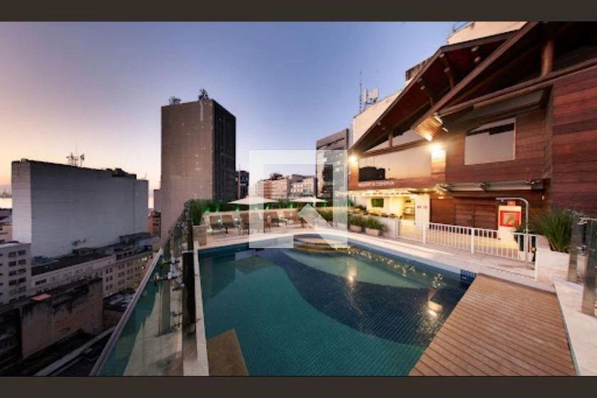 Monoambiente con espacio de home office en Rio de Janeiro — photo 20