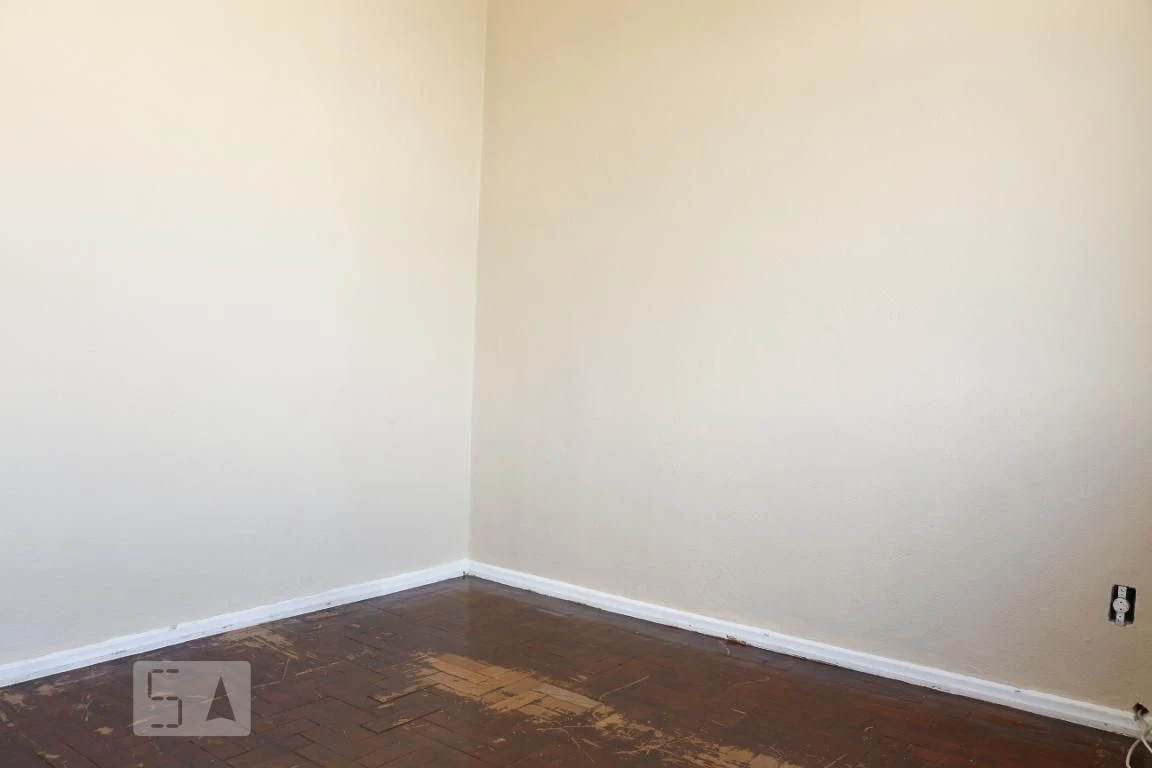 Unfurnished apartment with 2 bedrooms and a private BBQ — photo 17