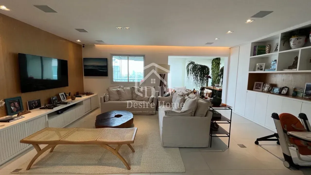Furnished apartment with 4 bedrooms and open-plan kitchen — photo 16