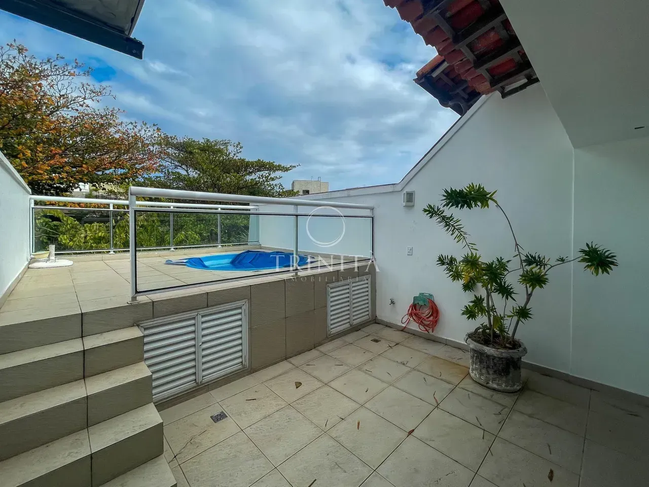 House for rent with 4 bedrooms and 5 bathrooms — photo 15