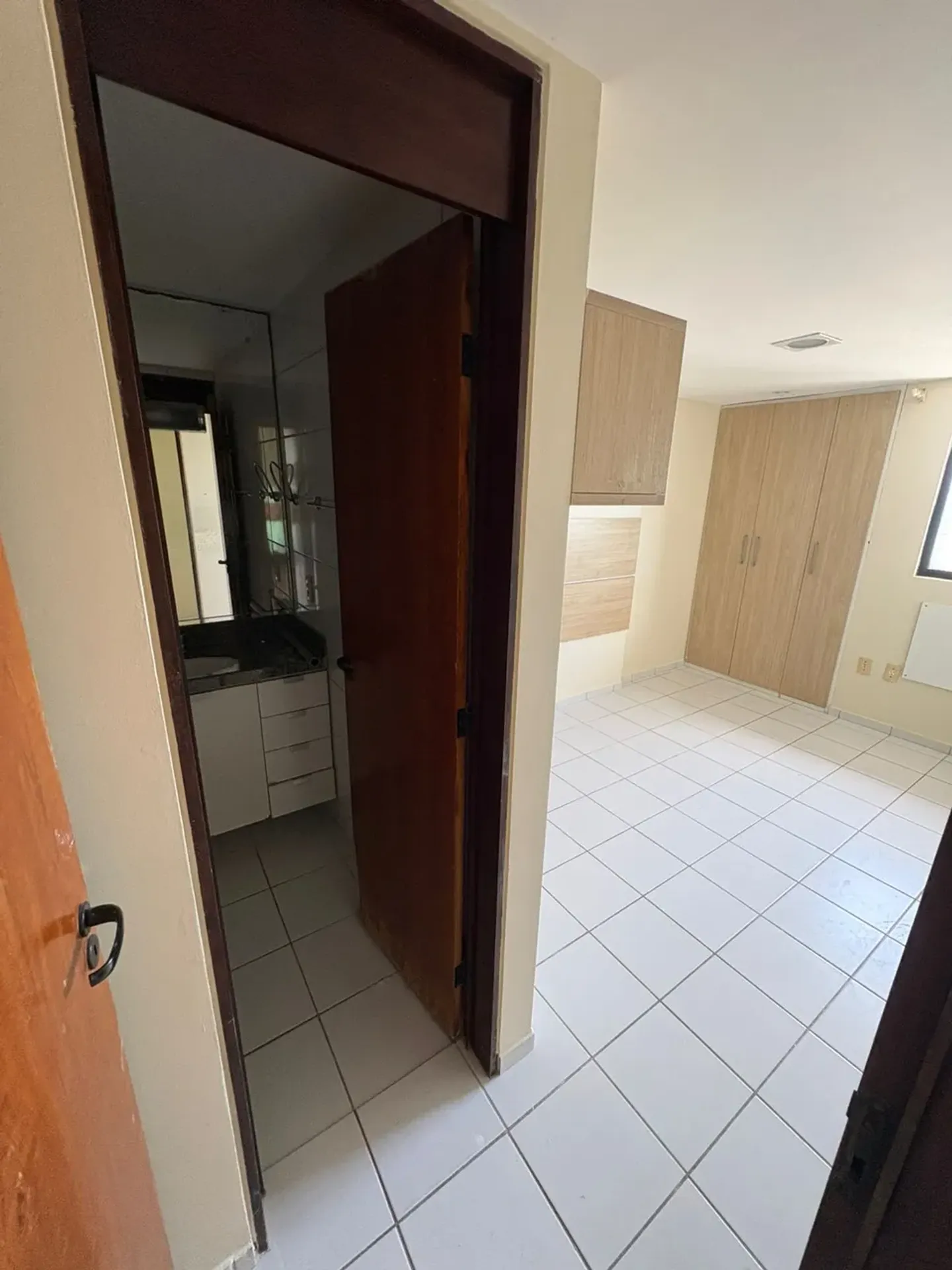 Apartamento com 2 quartos e suíte, 72 m²