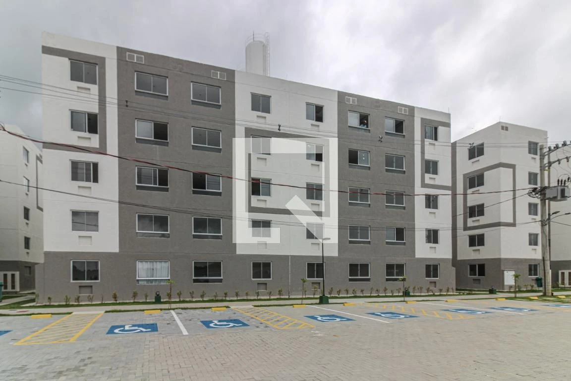 Balcony with a grill in a 2-bedroom apartment, 43 m² — photo 10