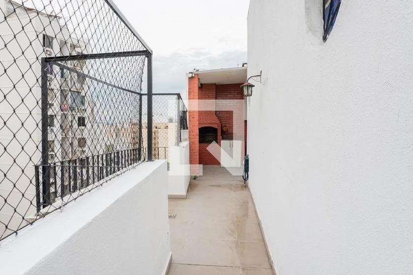 2-bedroom apartment with a grill on the balcony — photo 19