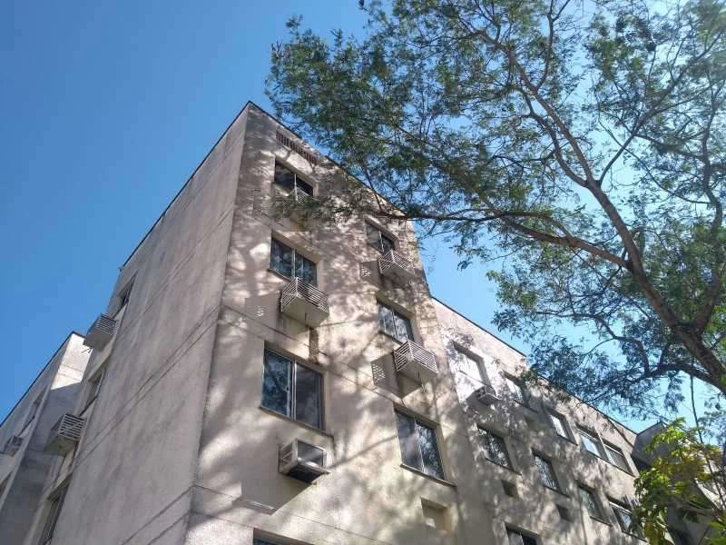 Unfurnished apartment with 3 bedrooms and a closed kitchen — photo 11