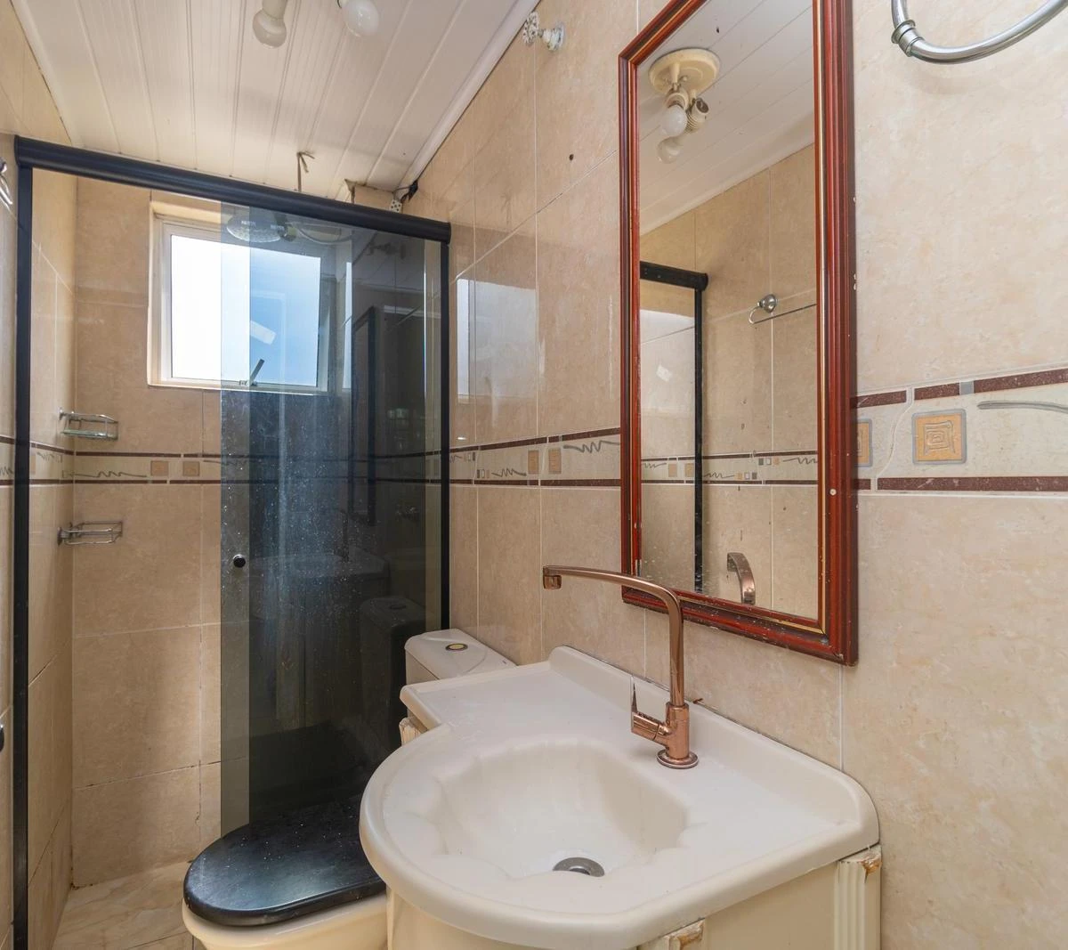 2-bedroom apartment with a washing machine in Curitiba — photo 8