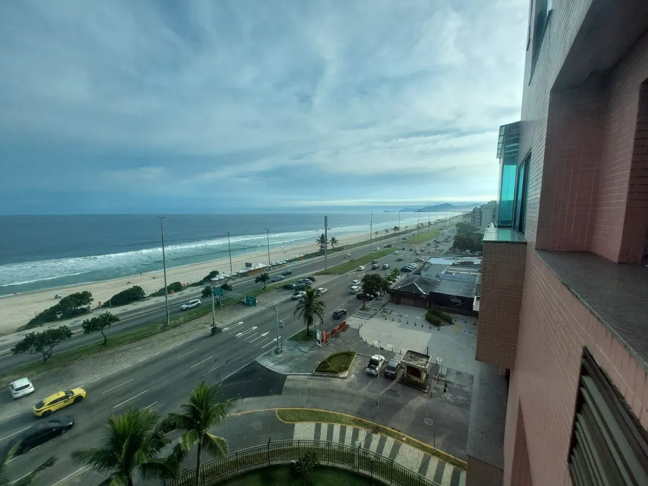 Furnished apartment with 2 bedrooms and glass balcony — photo 16