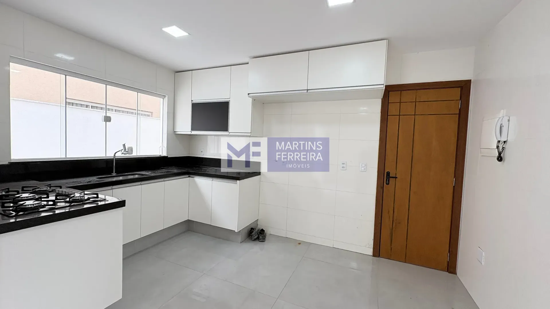 Rental house with 4 bedrooms and 285 m² — photo 25