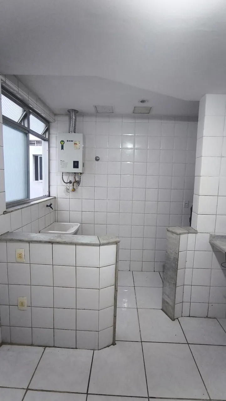 3-bedroom apartment with 3 bathrooms and balcony — photo 2