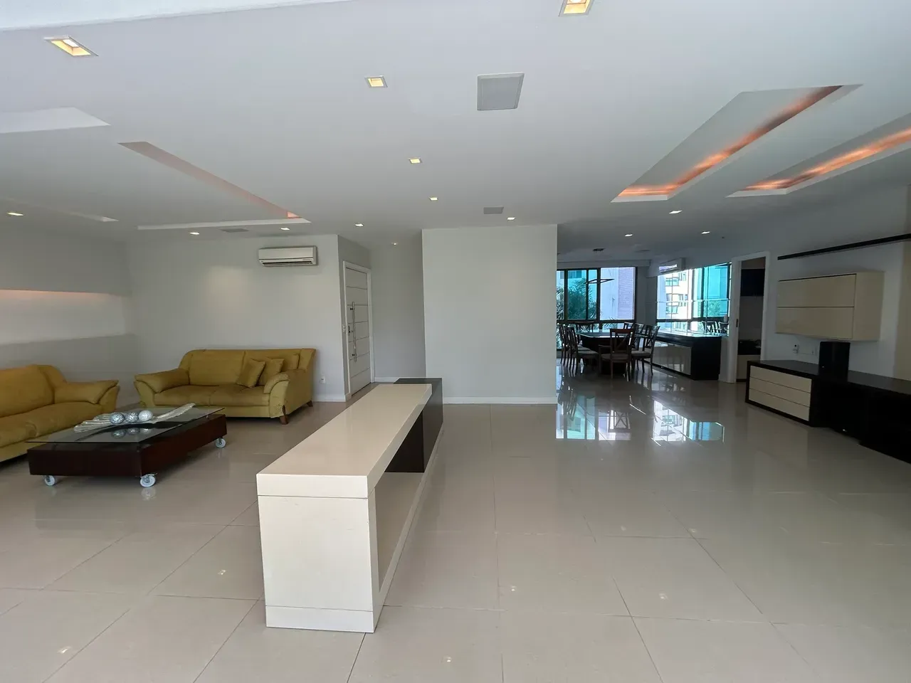Apartamento de 233 m² com 4 quartos e cozinha americana — photo 9