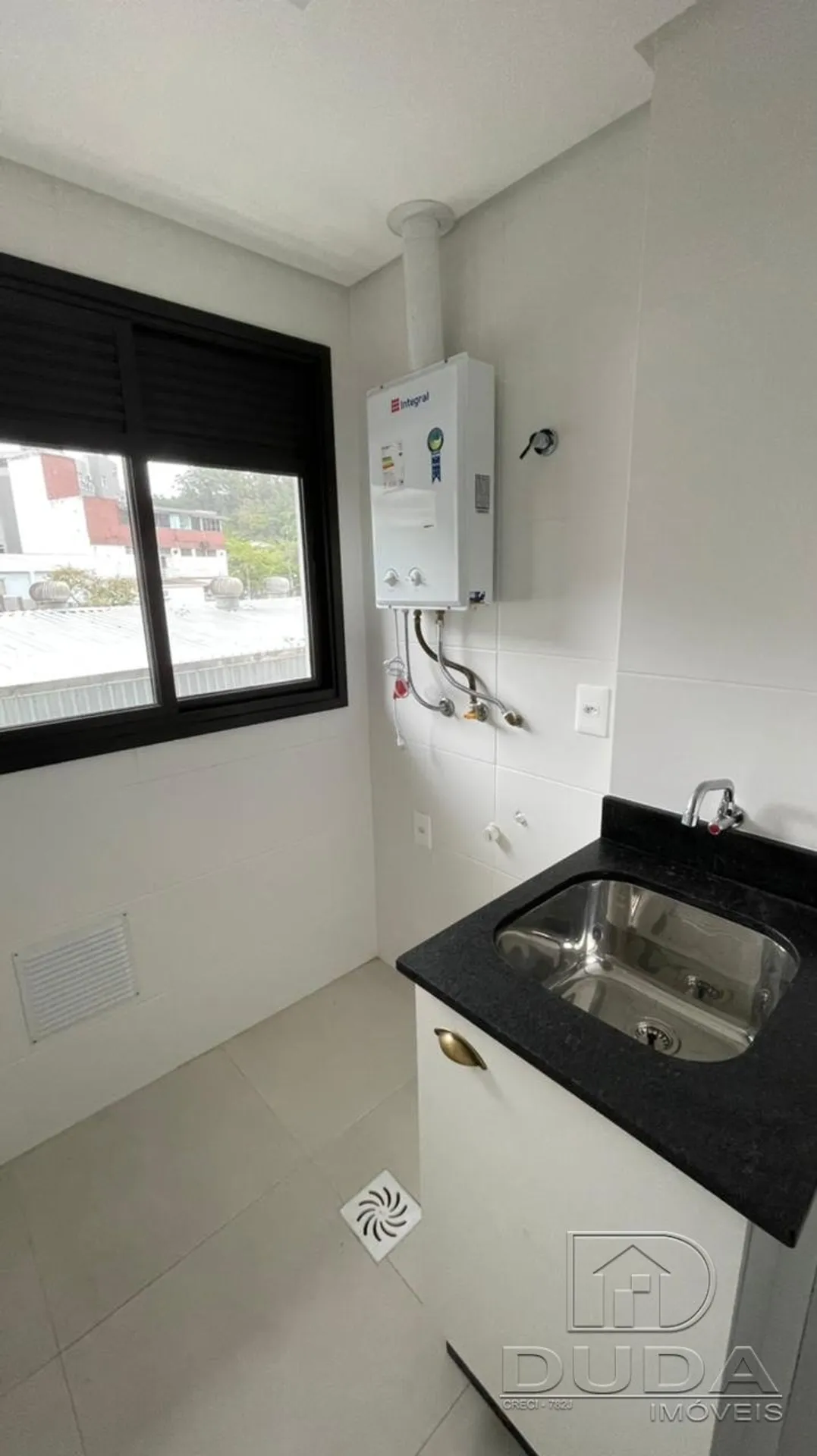 Furnished 1-bedroom apartment with 35 m² and a parking spot — photo 3