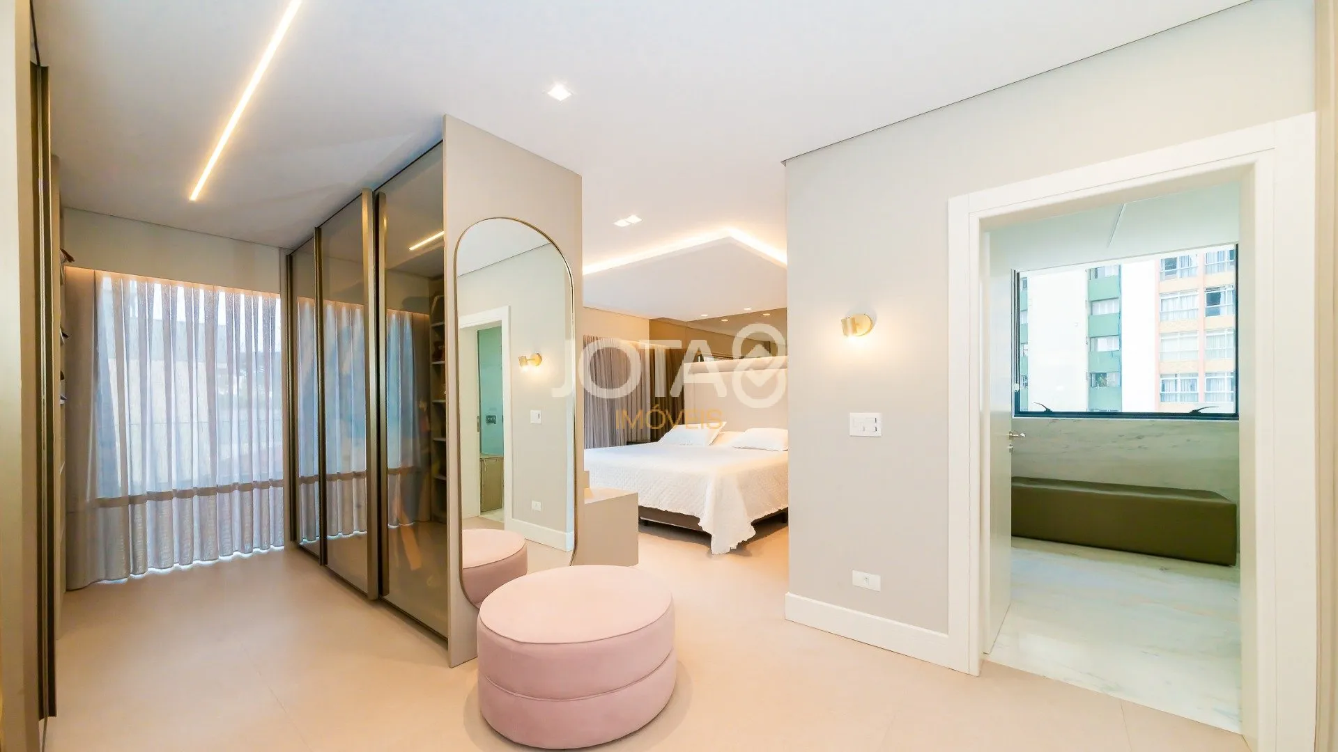 Unfurnished apartment with 3 en-suite bedrooms and balcony — photo 28