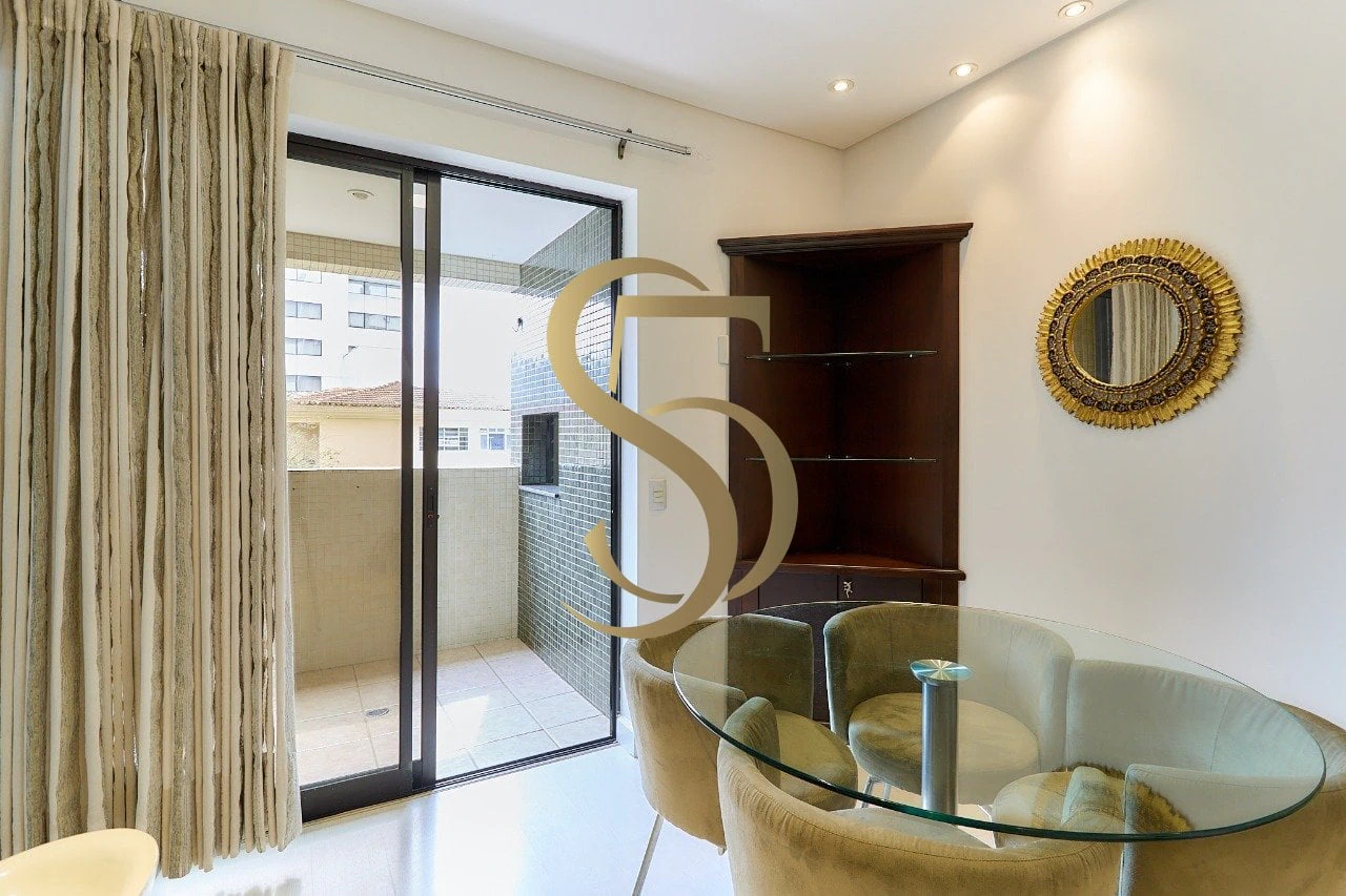 Bathtub in a one-bedroom apartment, 103 m² — photo 19