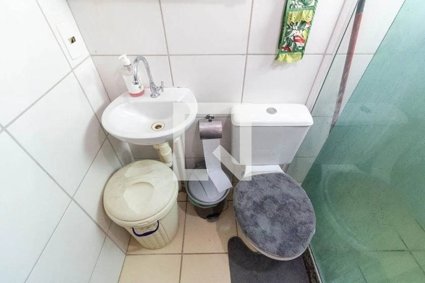 Apartamento mobiliado de 2 quartos em condomínio com piscina — photo 9