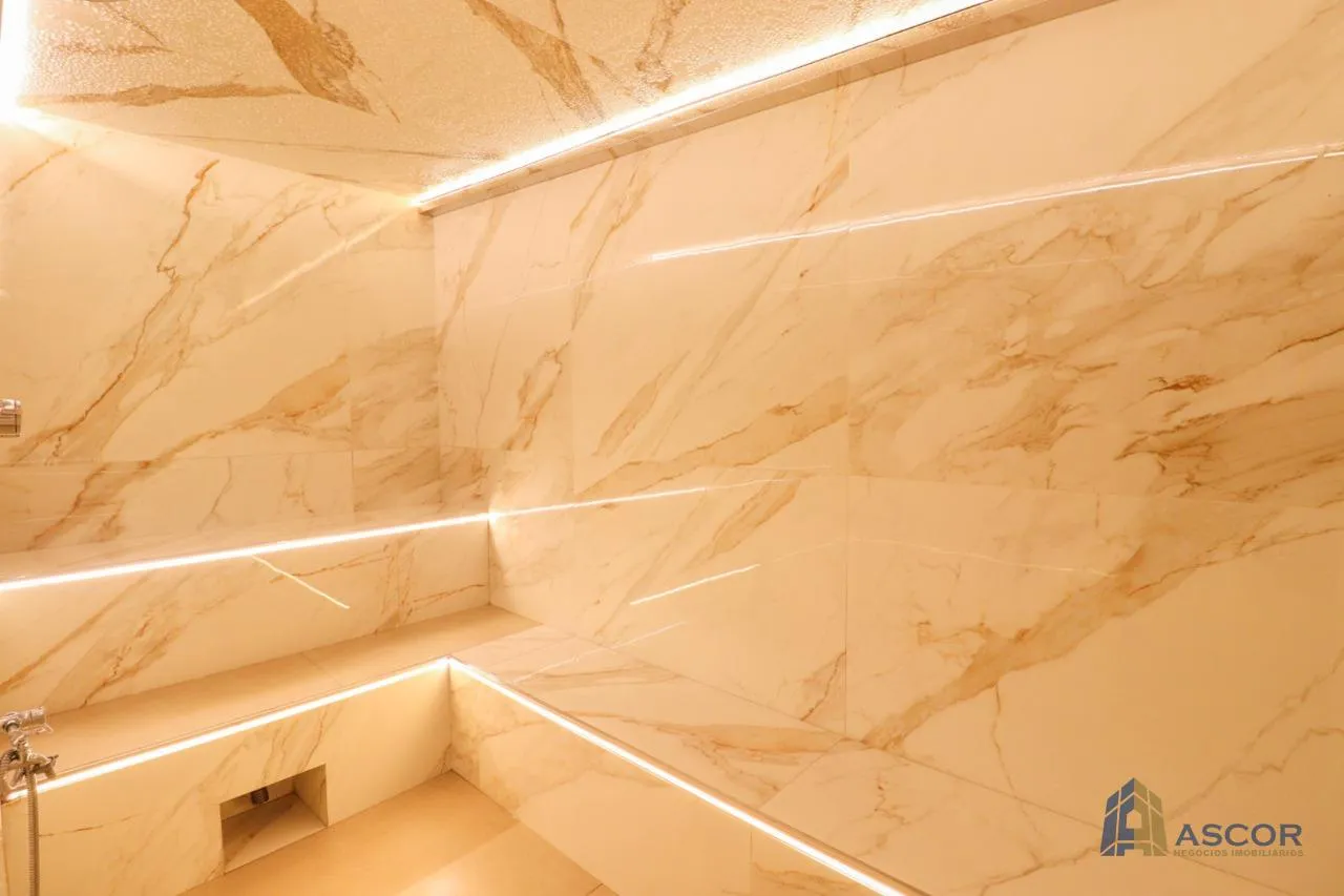 221 m² apartment with 3 en-suite bedrooms and 2 parking — photo 41