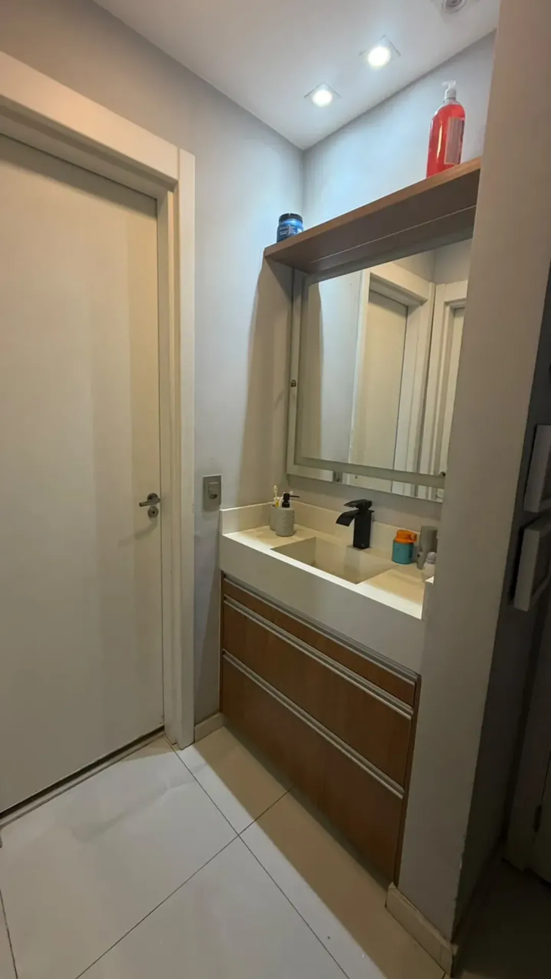 Furnished 1-bedroom apartment with a private garden — photo 14
