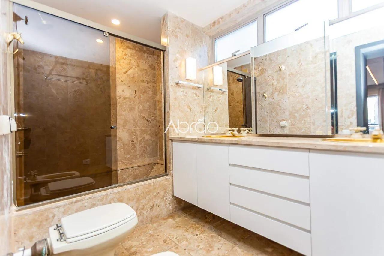 Apartment with 2 en-suite bedrooms and 256 m² — photo 15