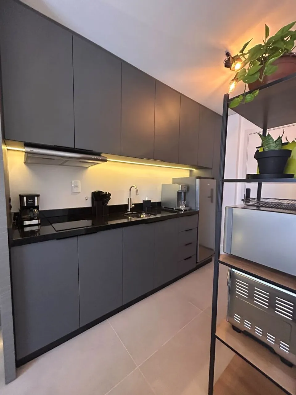 One-bedroom apartment with a home office in Florianópolis