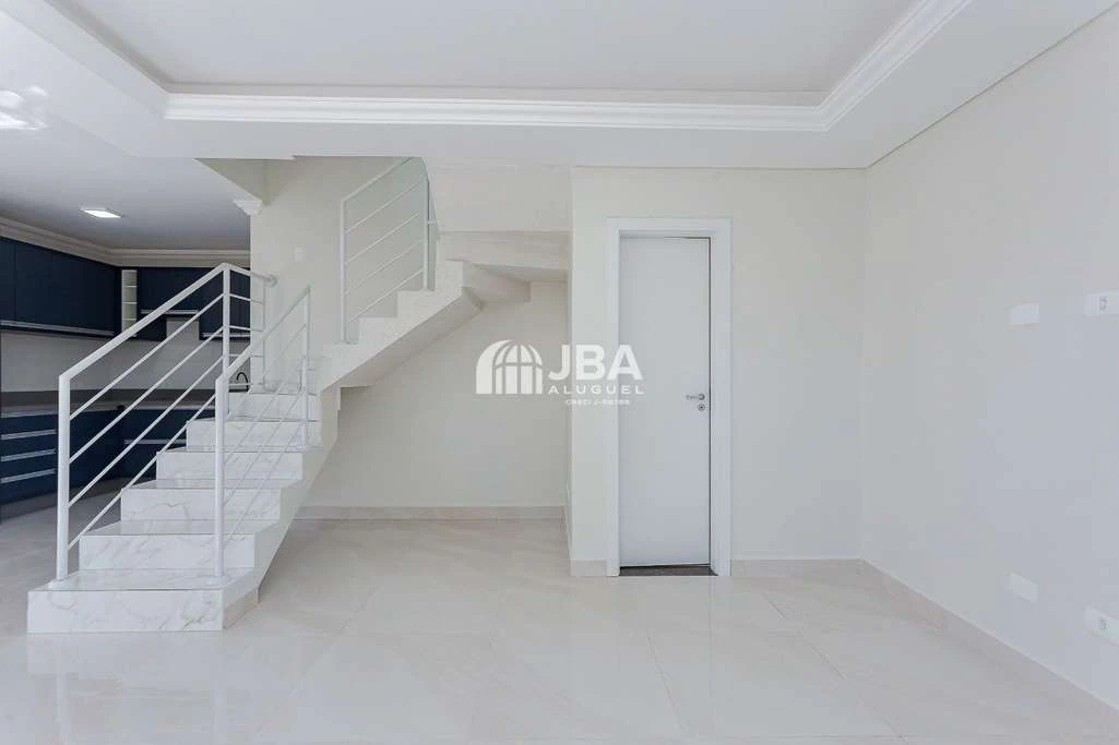 House with 3 bedrooms and an open-plan kitchen — photo 4
