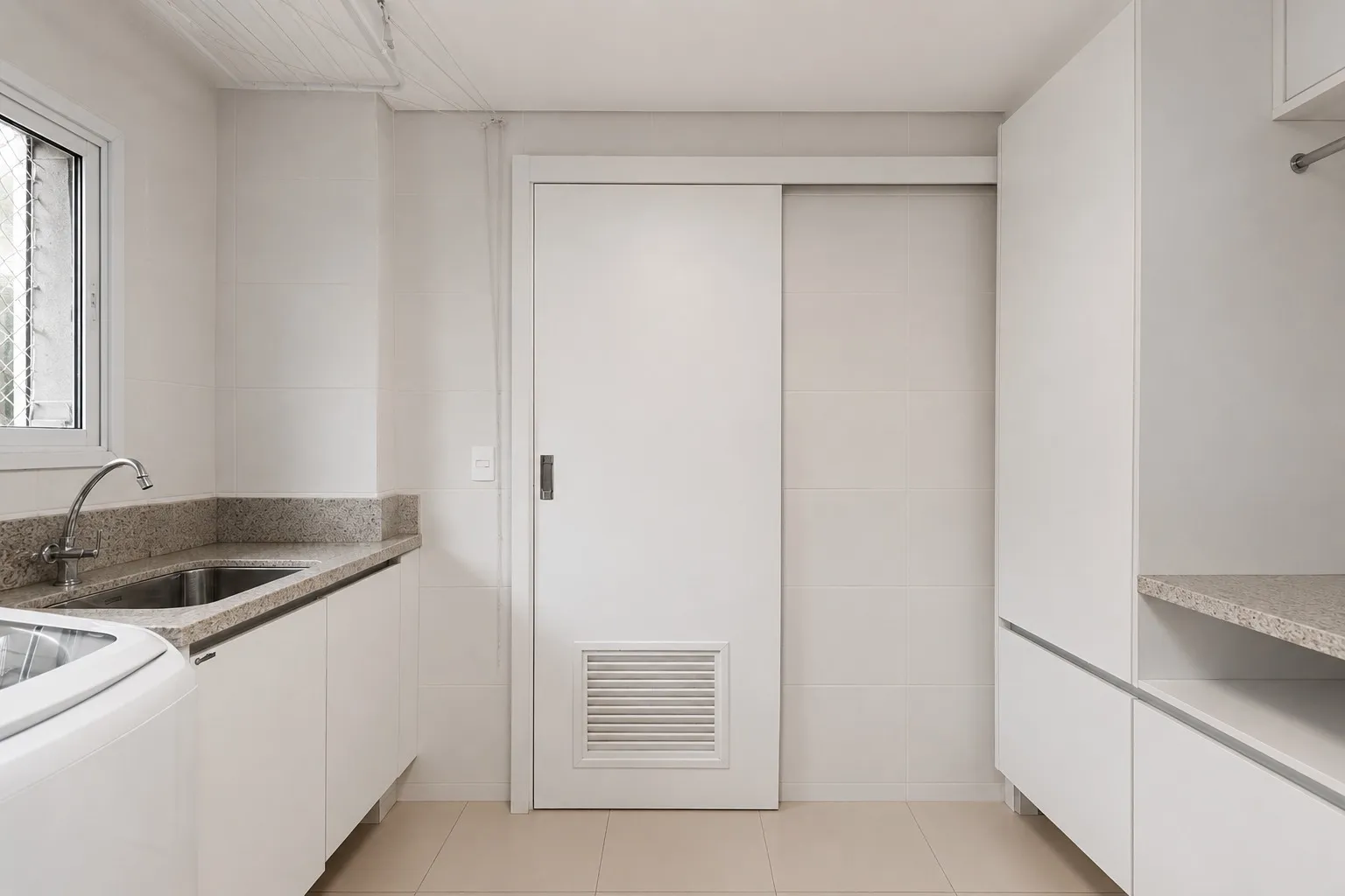 Apartment 432 m² with 3 bedrooms and an open-plan kitchen — photo 11