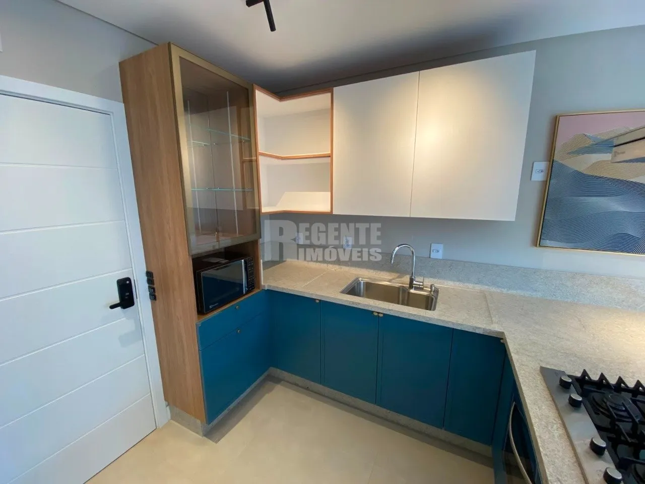 Estudio amueblado de 56 m² con 1 dormitorio y plaza cubierta — photo 2