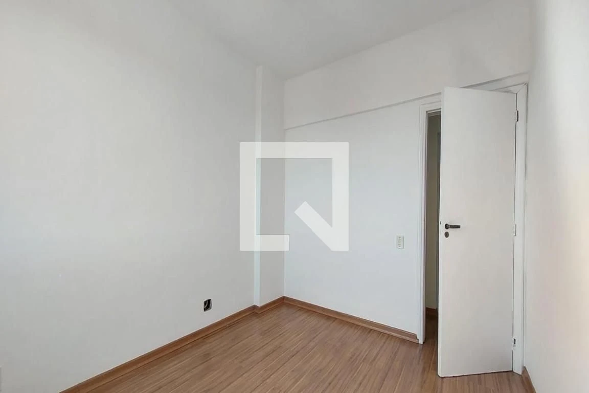 2-bedroom apartment in a building with a pool — photo 69