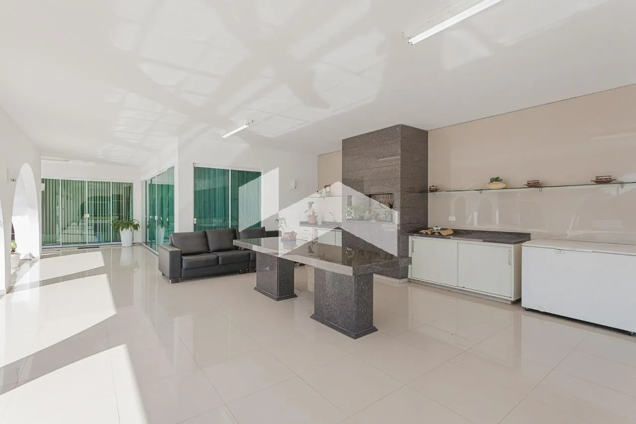 Будинок на 4 спальні з 6 місцями та 568 м² — photo 42
