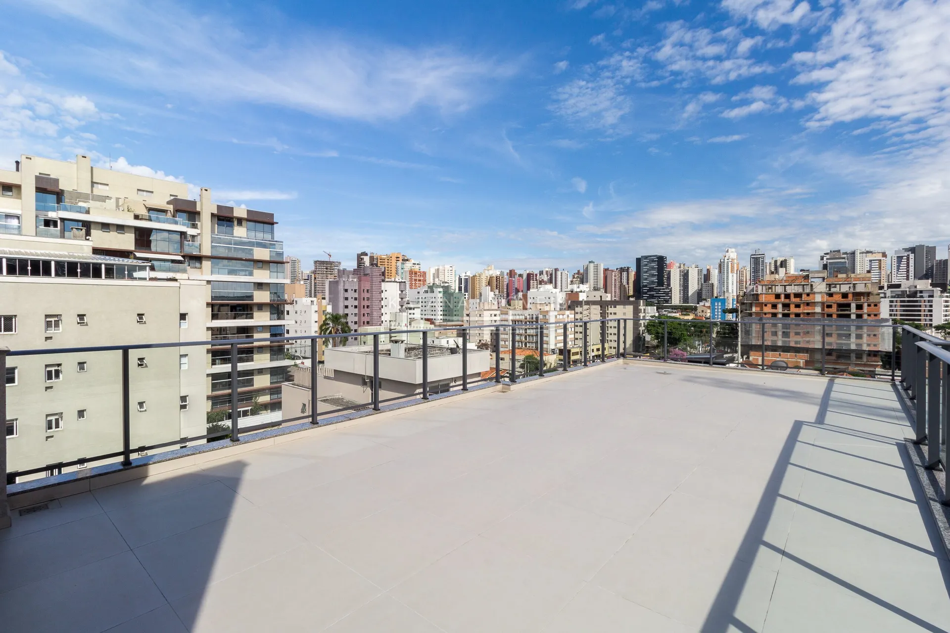 Estudio amueblado de 45 m² con cocina pequeña y garden — photo 11