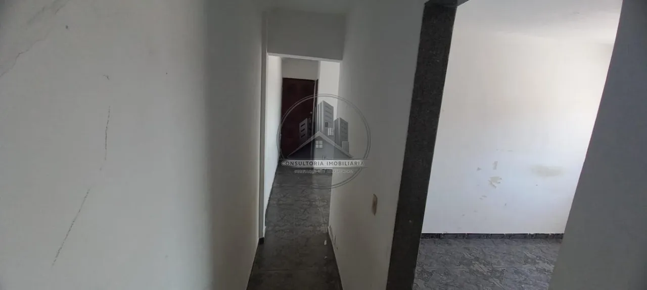 Apartment with 2 bedrooms and a glass shower enclosure — photo 16