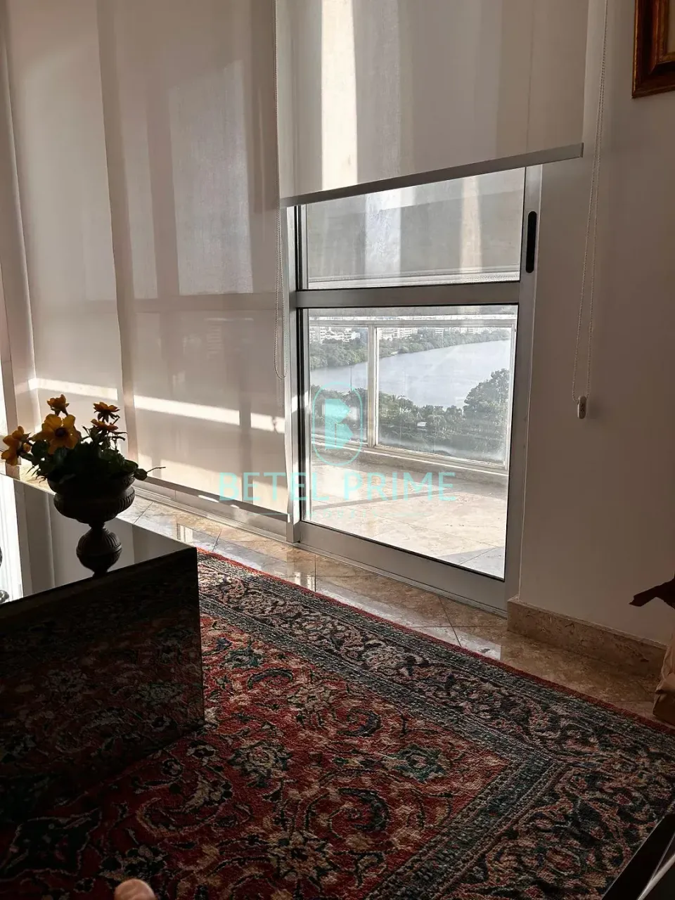 Unfurnished 3-bedroom rental apartment with a balcony — photo 8