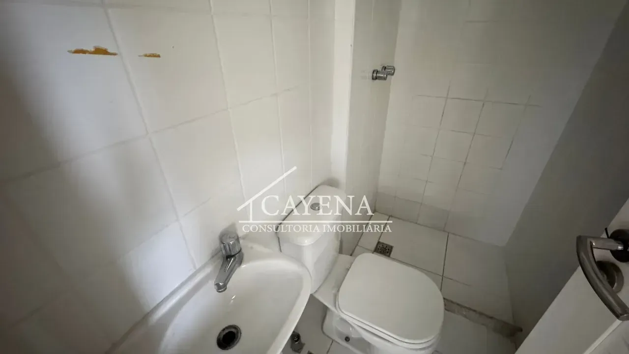Apartment with 3 bedrooms and a closed kitchen — photo 15