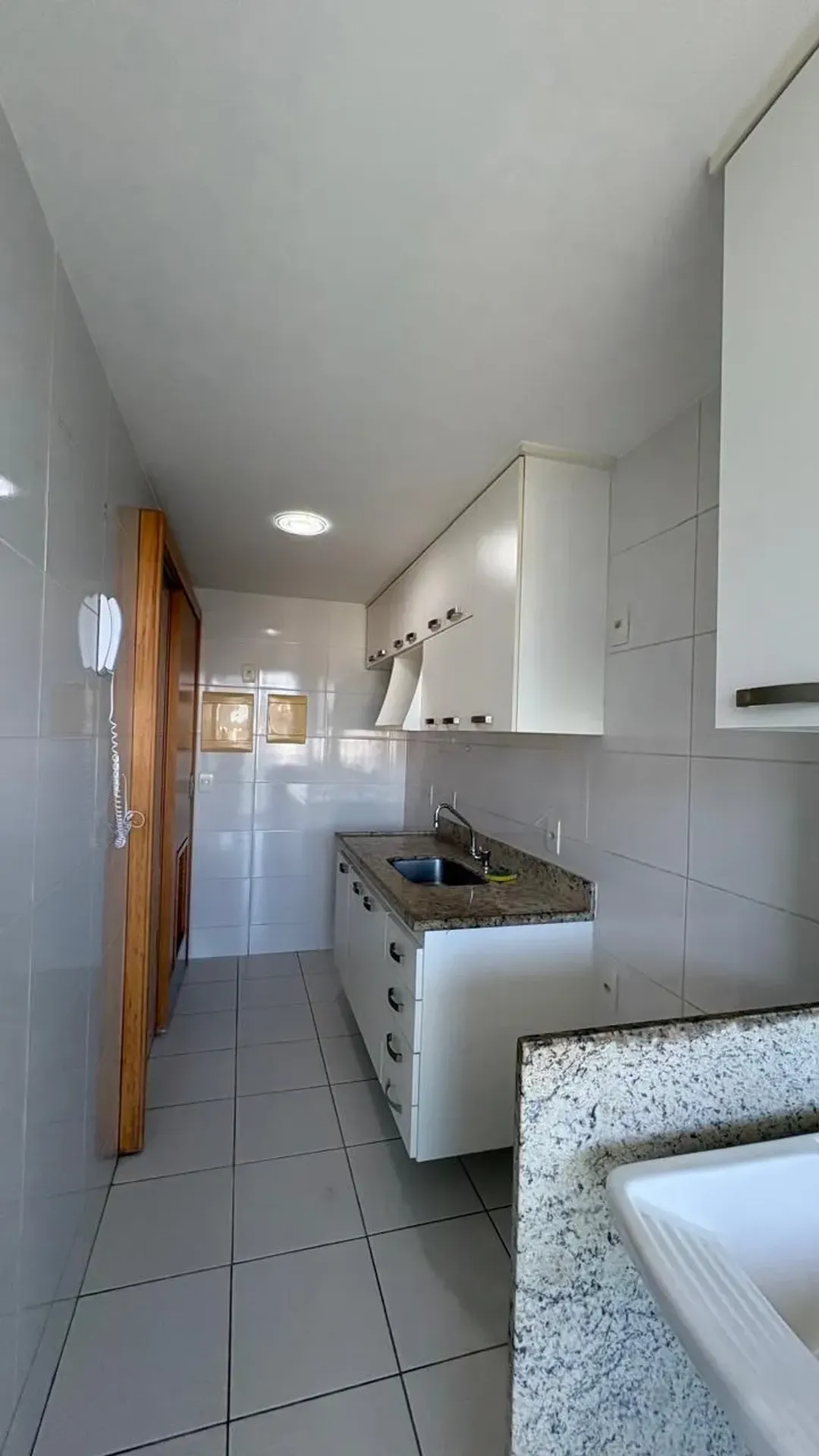 77 m² apartment with 3 bedrooms, balcony and 1 parking — photo 24