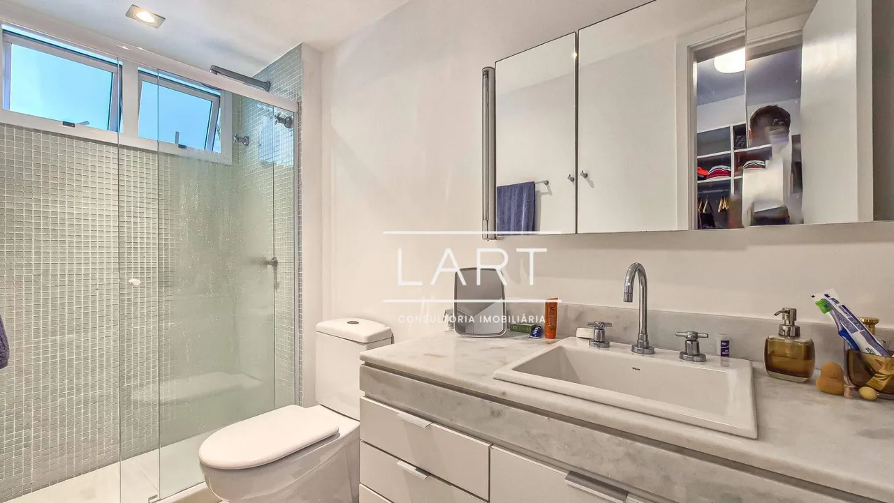 3-bedroom apartment with 240 m² and 3 parking spaces — photo 17