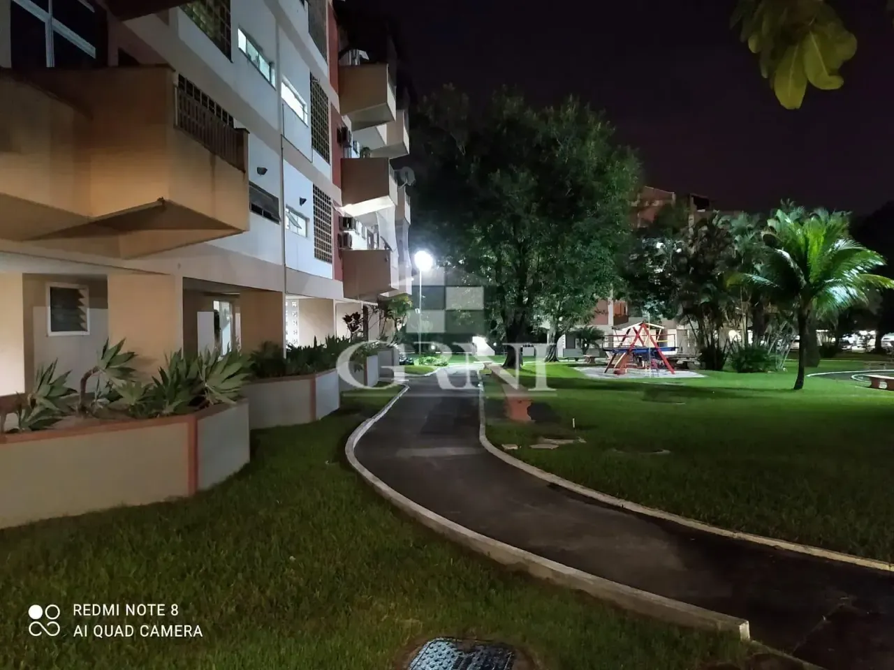 Apartamento sem mobília com 2 quartos e varanda — photo 17