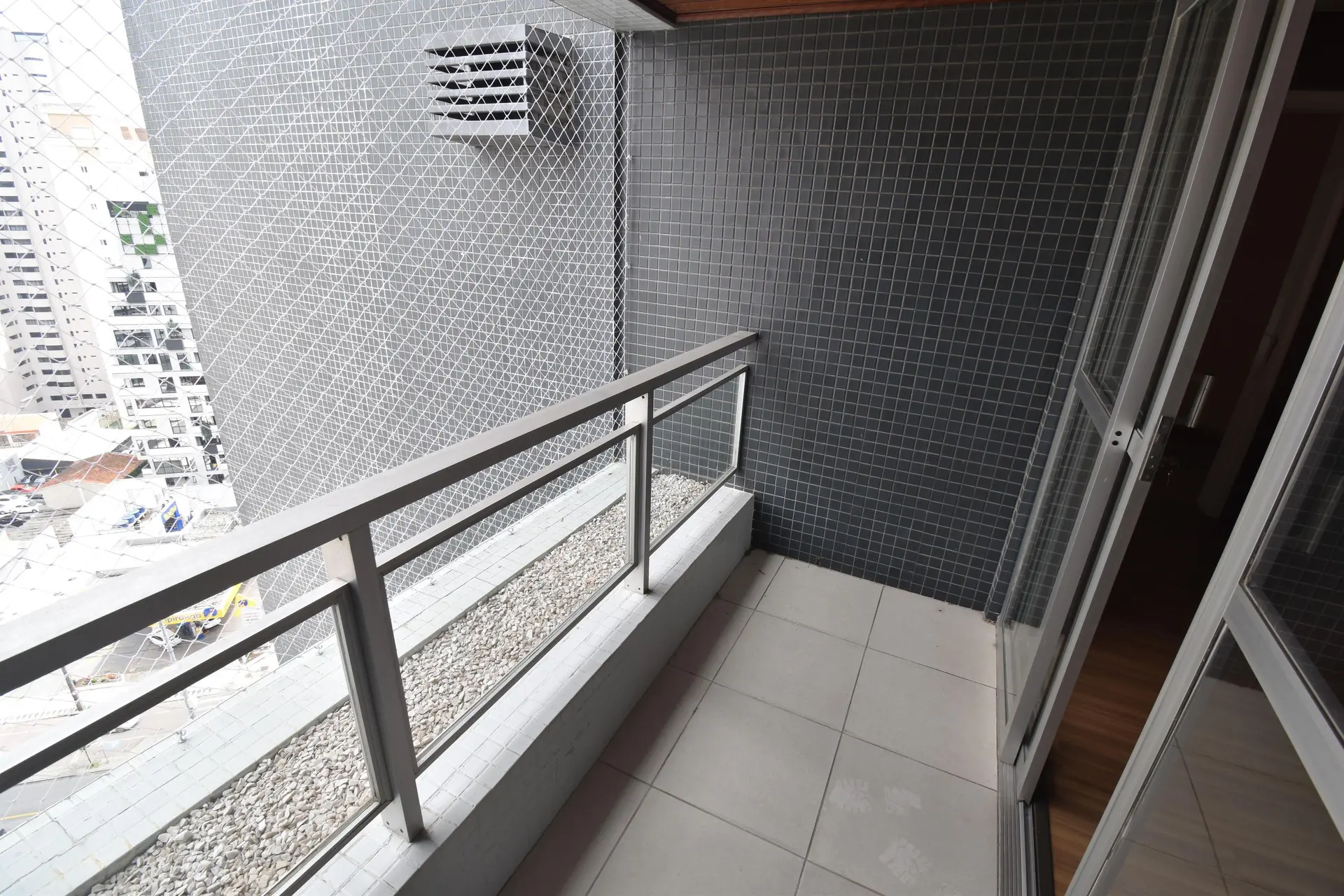 4-bedroom apartment with a jacuzzi — photo 55
