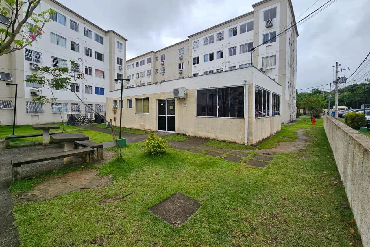 2-bedroom apartment in a building with a gym